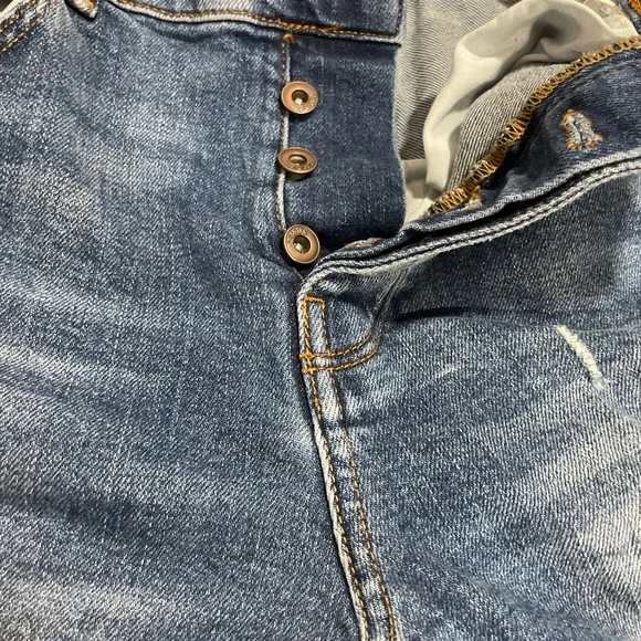 Zara Men's Distressed Blue Skinny Jeans - Picture 2 of 4